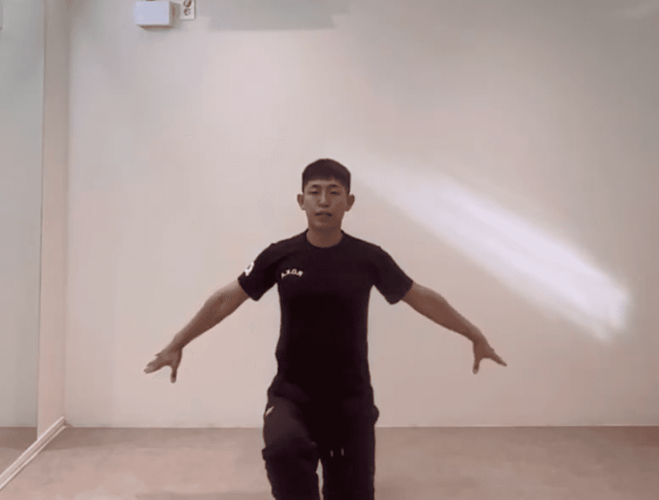 치어리딩 점프 동작 배우기|3박자 팔·다리 연결법 대표 이미지